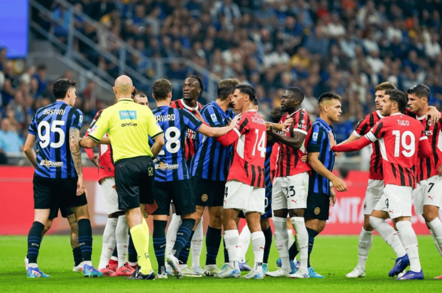 英雄联盟官方下载-欧冠窗口期走向成谜；国际米兰官宣签约；信心回归；资深球员宣示担当的简单介绍